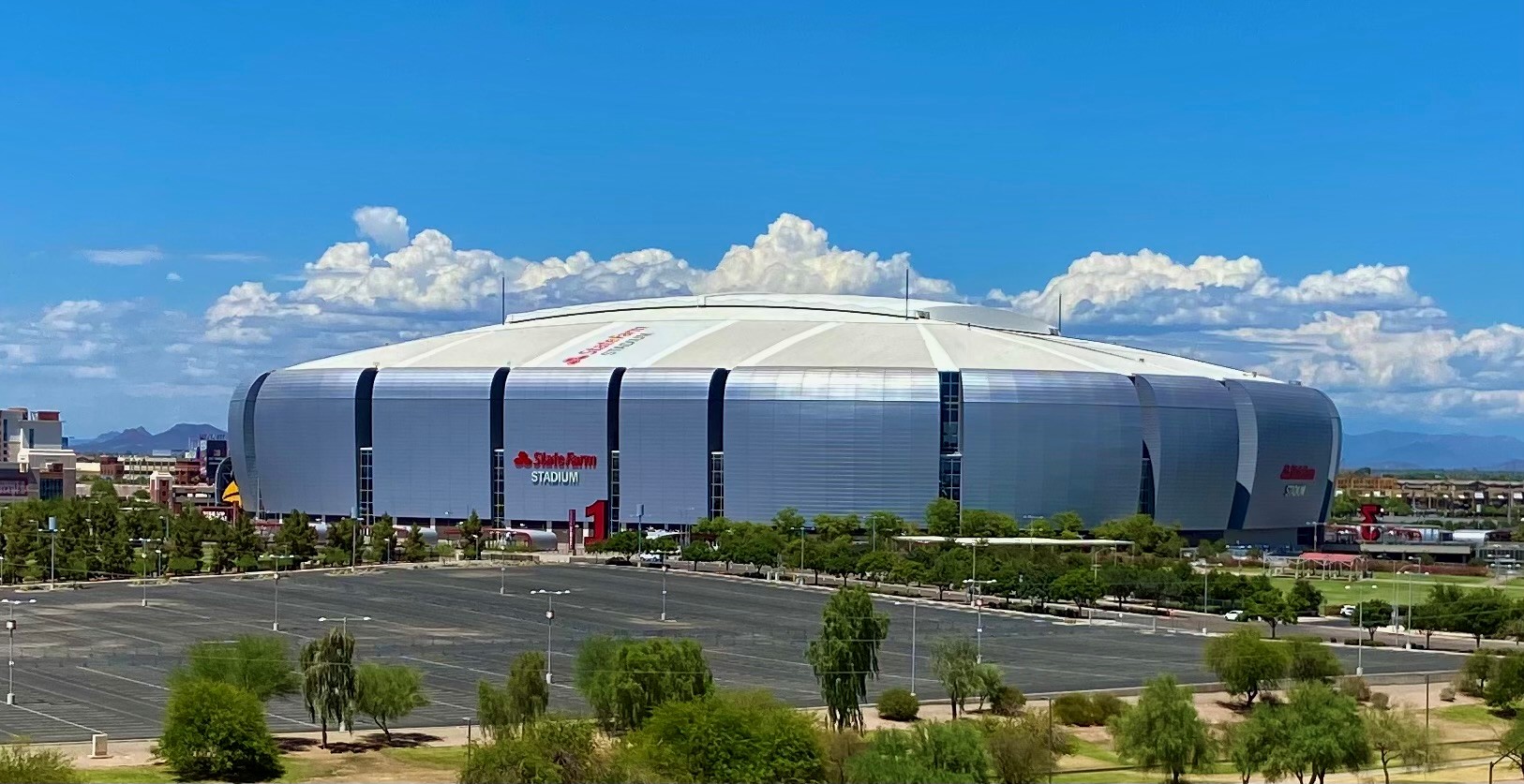 ARIZONA CARDINALS STADIUM AROK